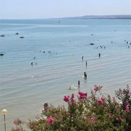 La Luce Del Faro * ואסטו