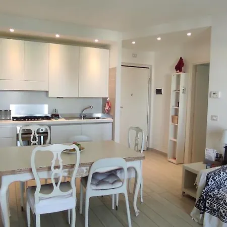 La Luce Del Faro * Vasto