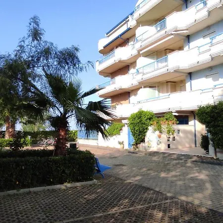 La Luce Del Faro Vasto